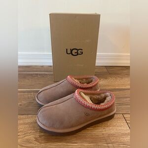 UGG Tasman II Slippers shoes Women's 9 in Rocky Oak Sheepskin New In Box
